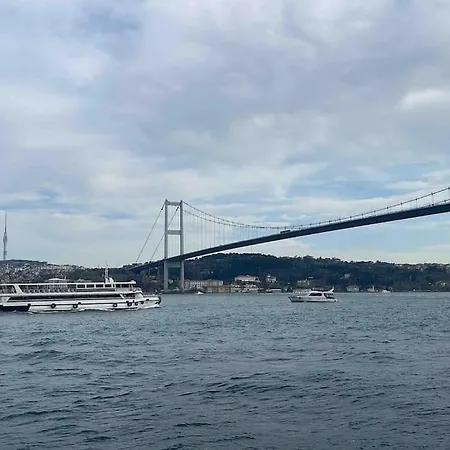 In The Center Of Besiktas Apartamento